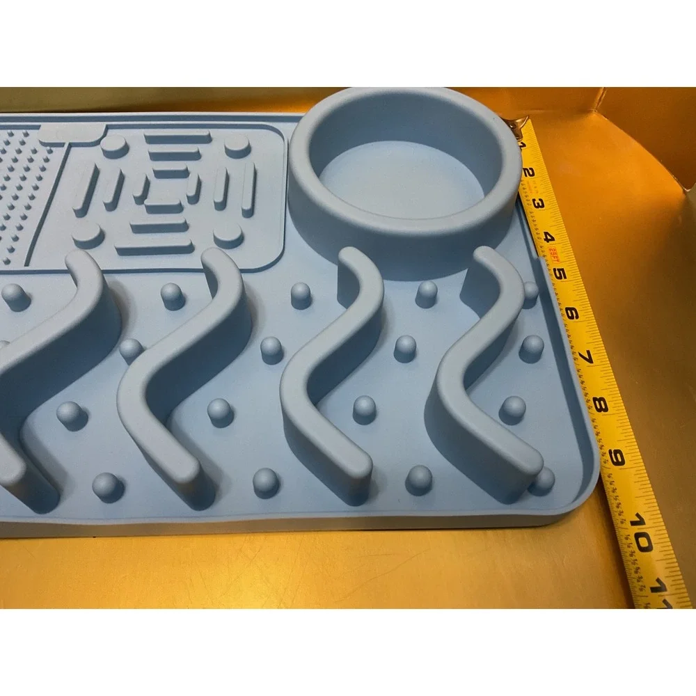 Silicone Slow Feeder Lick Mat for Dogs Cats Blue Suction Cup Anxiety Relief Mat
